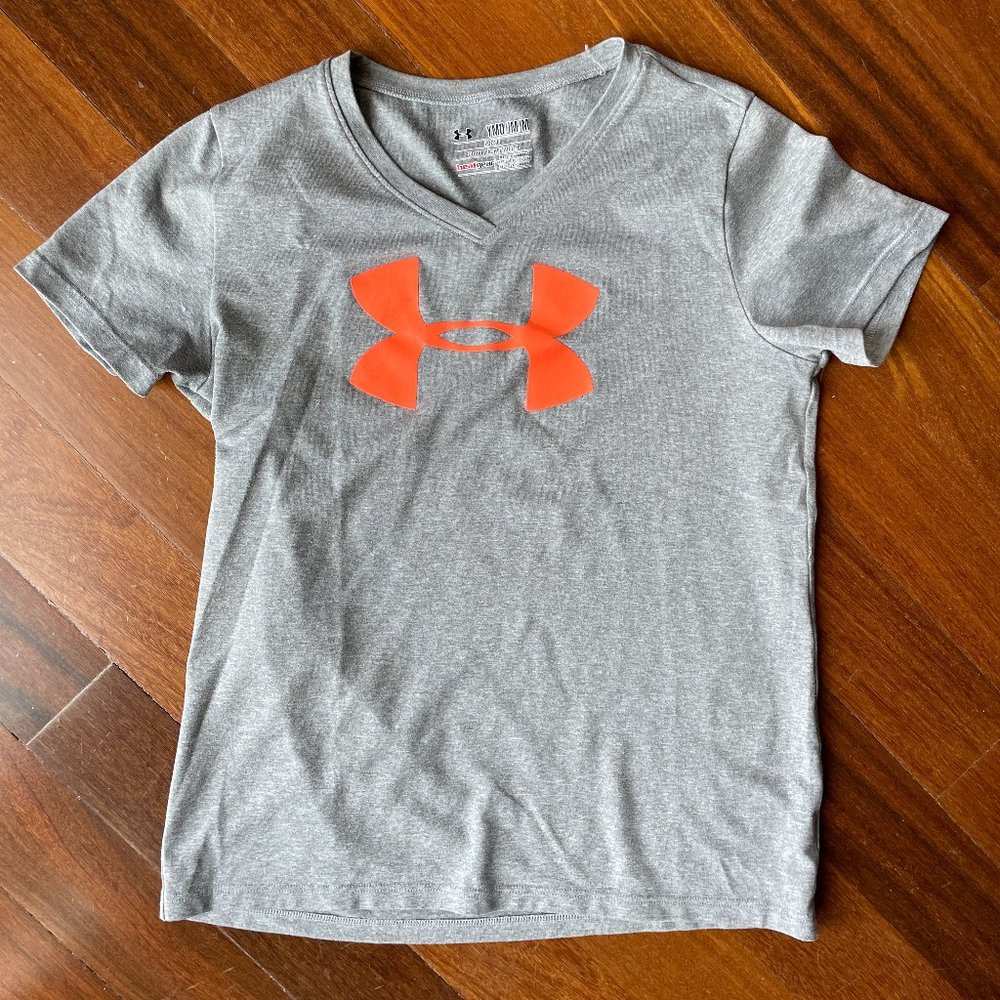 Under Armour YMD Vneck T-shirt